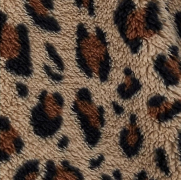 Torrid faux fur jacket, Sherpa leopard print, Plus size 1x - Picture 12 of 12